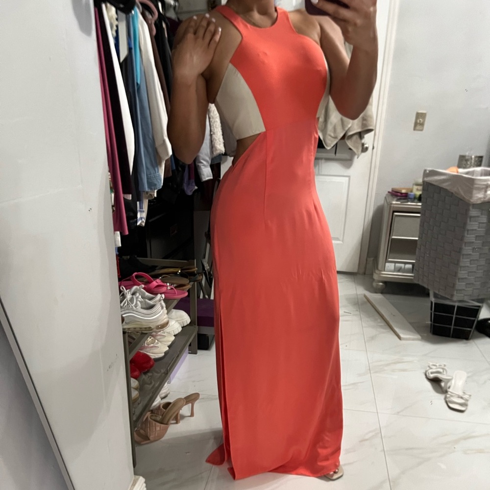 Bebe maxi dress